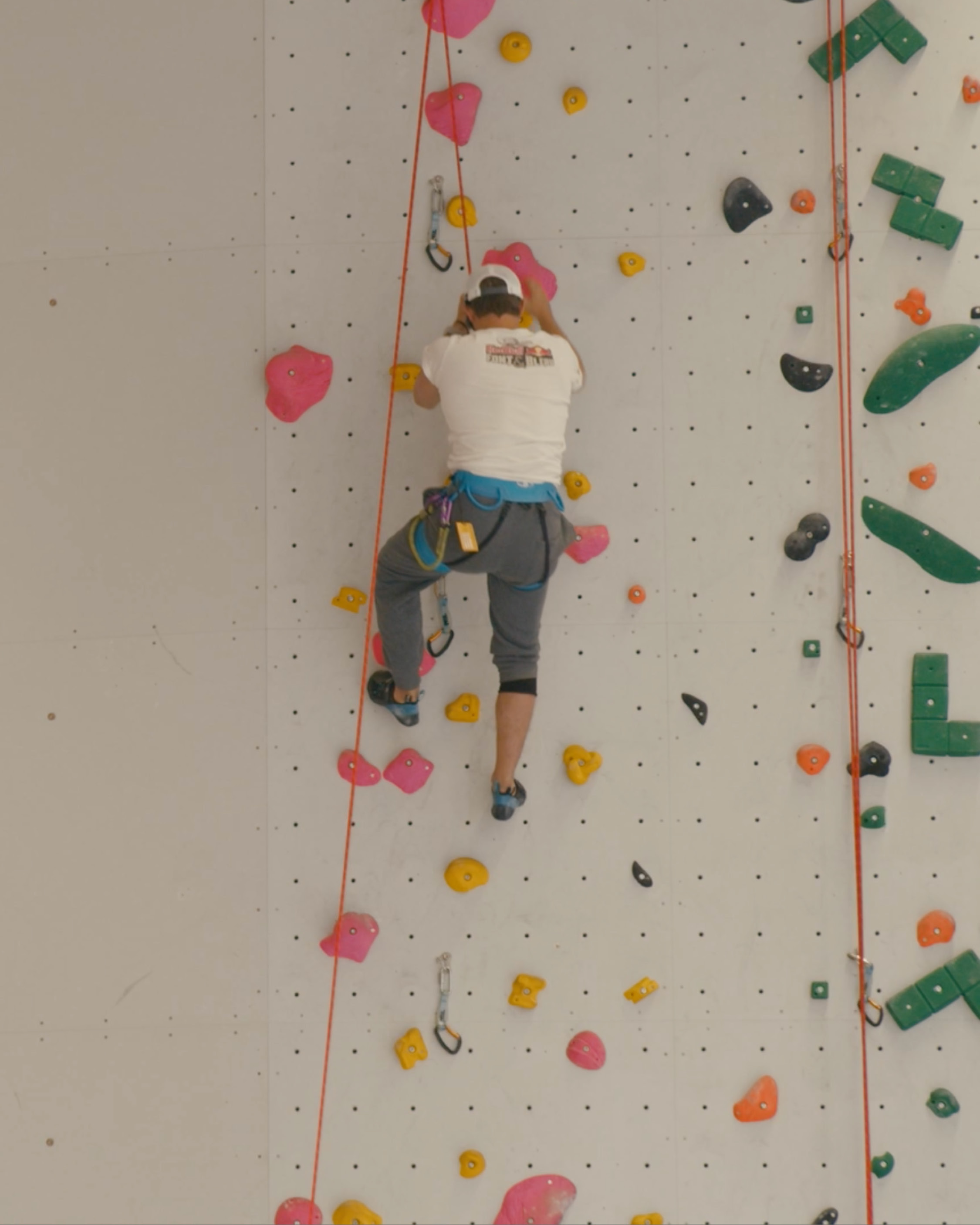 Rock climbing: Cathédrale des Sport, Bordeaux, France