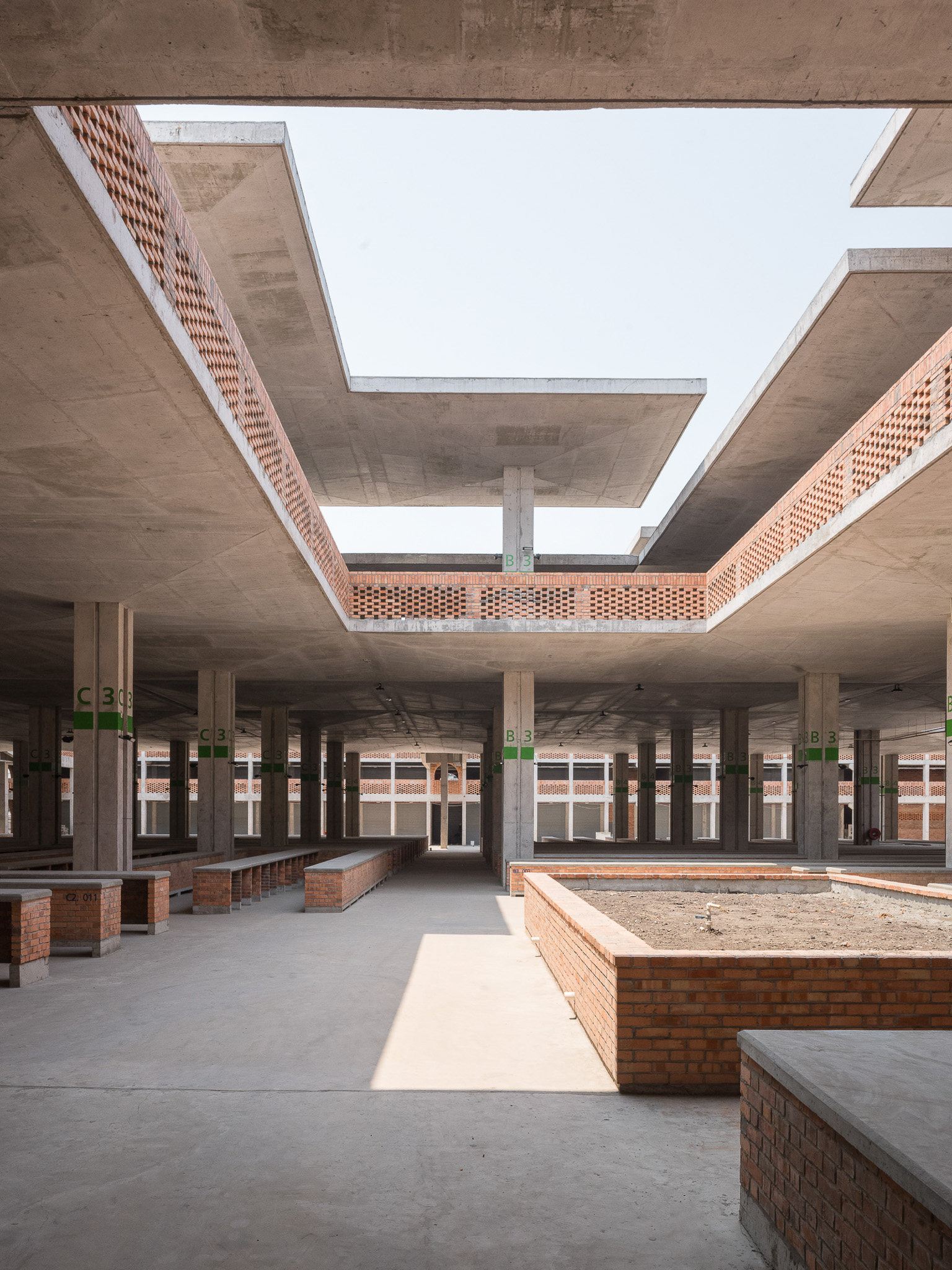 a25mea_think_tank-kinshasa_zando-patio-2